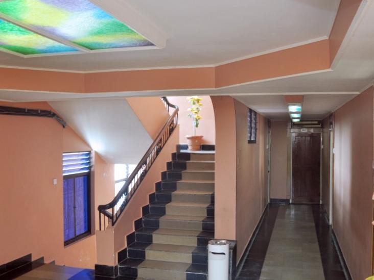 מפוסה Hotel Satyaheera מראה חיצוני תמונה